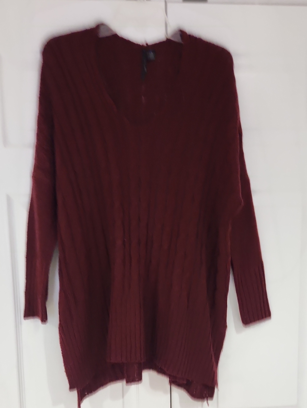 Cozy V-Neck Cable Knit Sweater - Wine